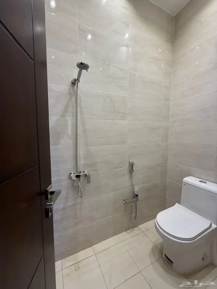 للبيع فيلا مودرن دورين وملحق ف درة الموسي مقابل ممشي الراقي 28