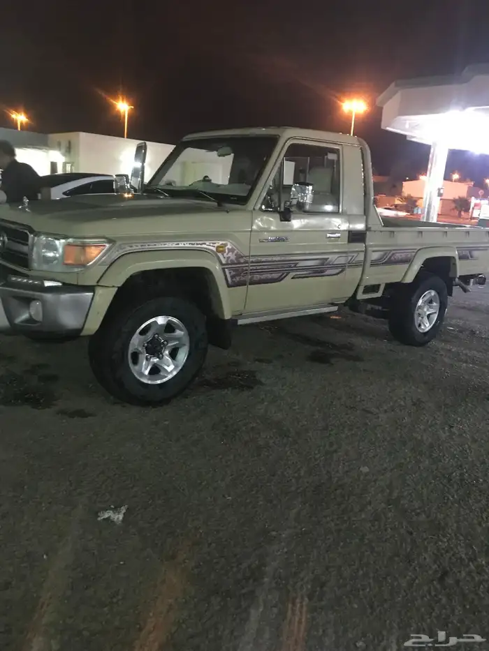 جيب شاص موديل 2013رفرف شرط شاص وبدي ومحركته ممشى نظيف 0