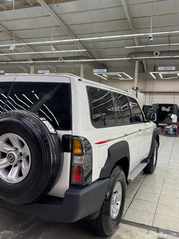 باترول 2009 ماشي 31 الف فقط 9