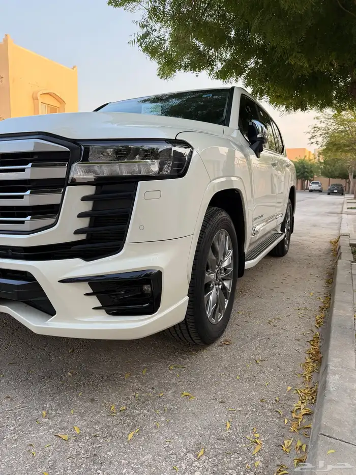 للبيع لاندكروزر جي اكس او 2