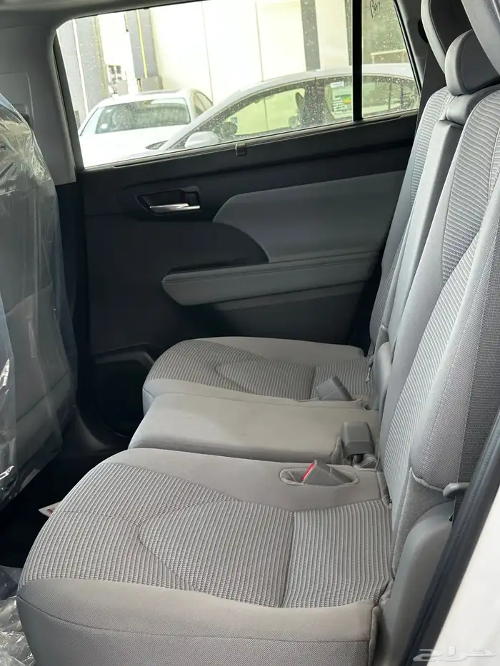 تويوتا هايلاندر GLE نص فل الوان ابيض موديل 2025 10