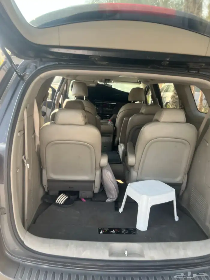 سياره للبيع كيا كرنفال ديزل 6