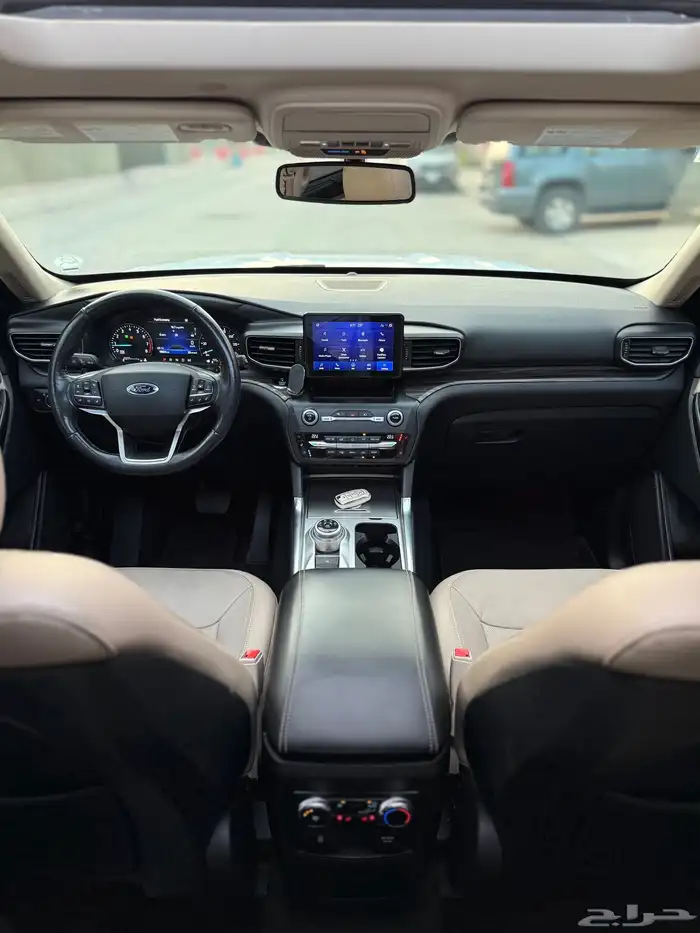 FORD EXPLORER LIMITED 2020 32