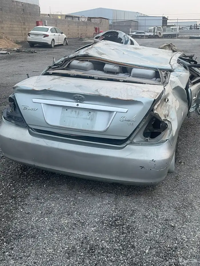 كامري 2006 قراندي البيع قطع غيار 1