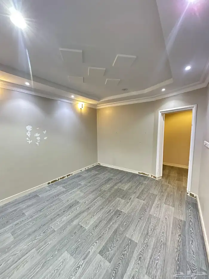 للايجار شقة بحي لبن 4غرف ب3500شهري 9