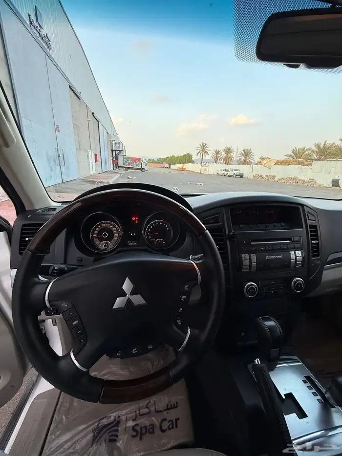 باجيرو 2011 مكينة كبيره فل كامل 10