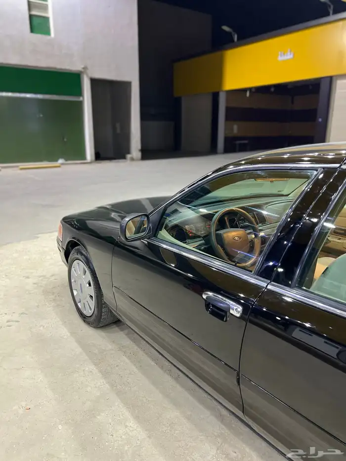 فورد فكتوريا 2006 بوليسي 16