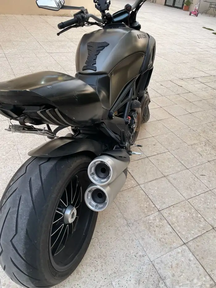 دباب  دوكاتي 5