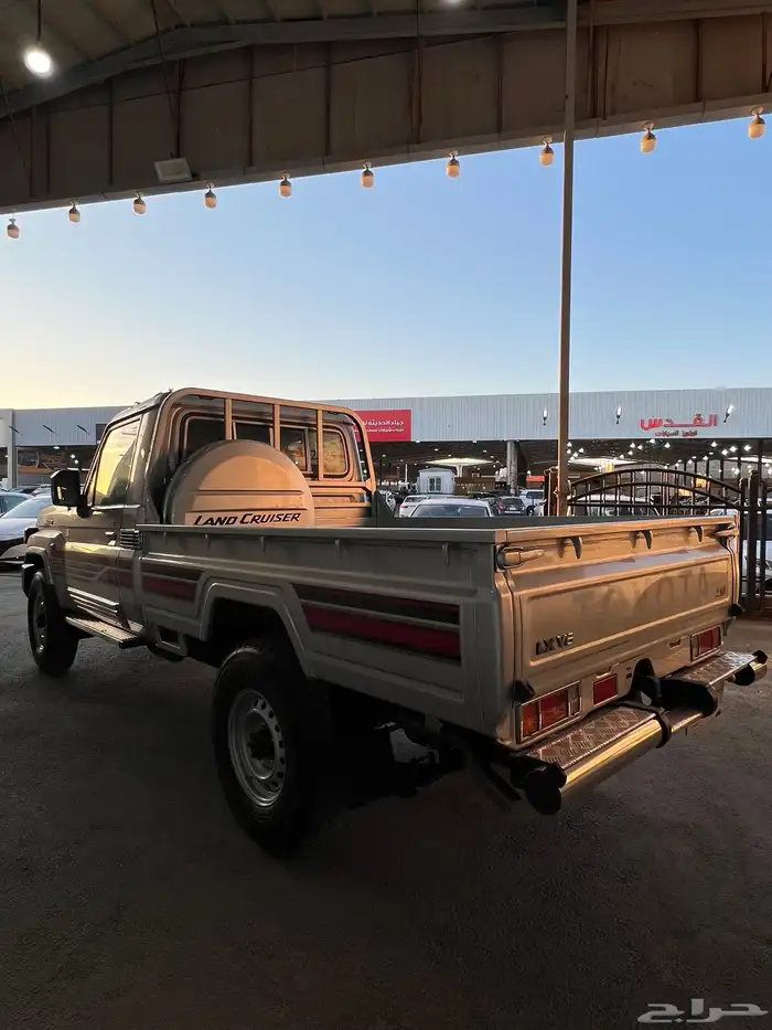 جيب شاص 2025 فضي 3