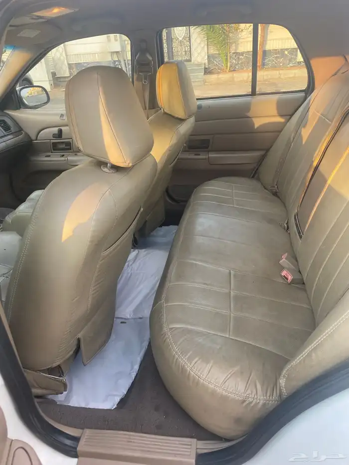 فورد فكتوريا 2003 6