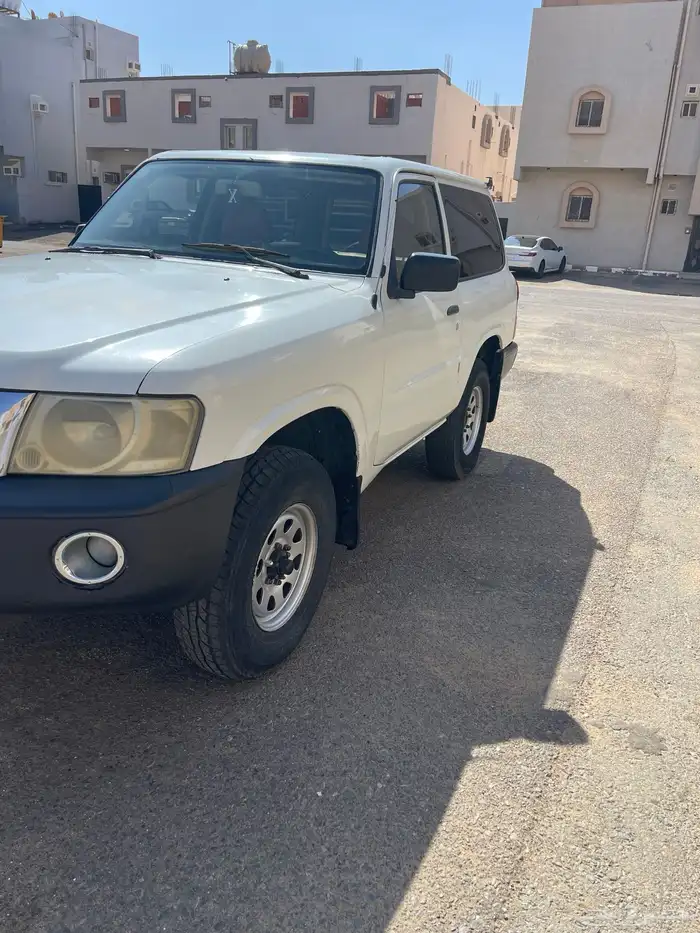 جيب نيسان موديل 2006 5