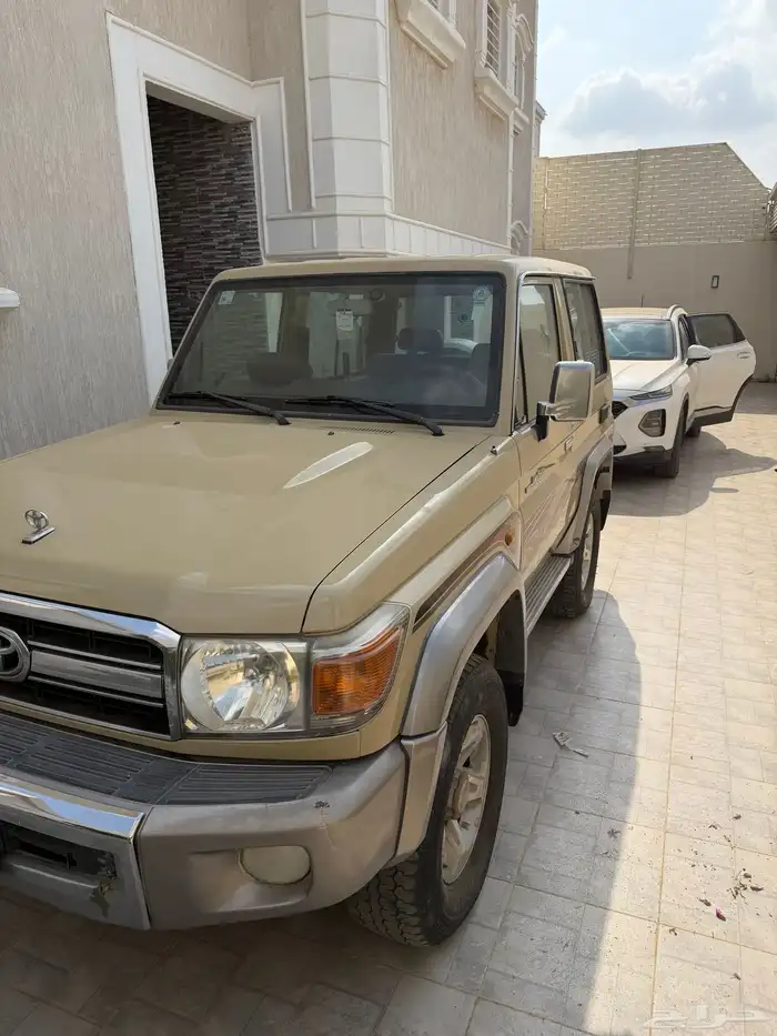 جيب ربع 2014 نظيف جدا  مشروط كامل 3