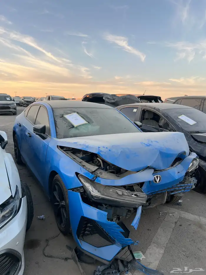 للبيع شانجان يوني في مصدوم 5