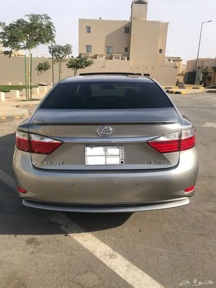 للبيع لكزس es 250 3