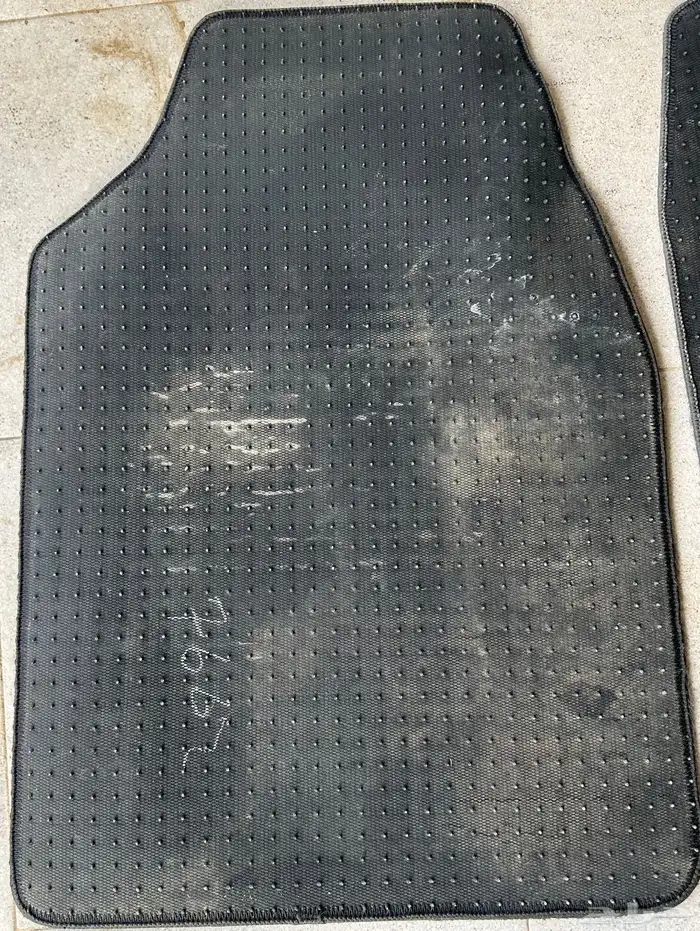 للبيع فرشات كامري 2001 9