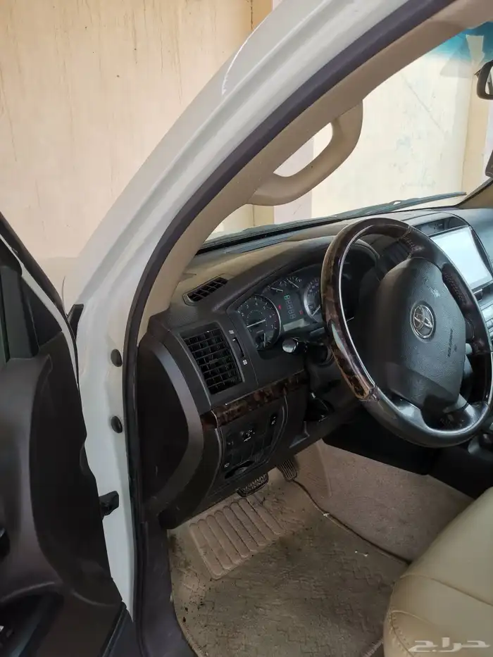 لاندكروزر GXR2011ممشى 300 6