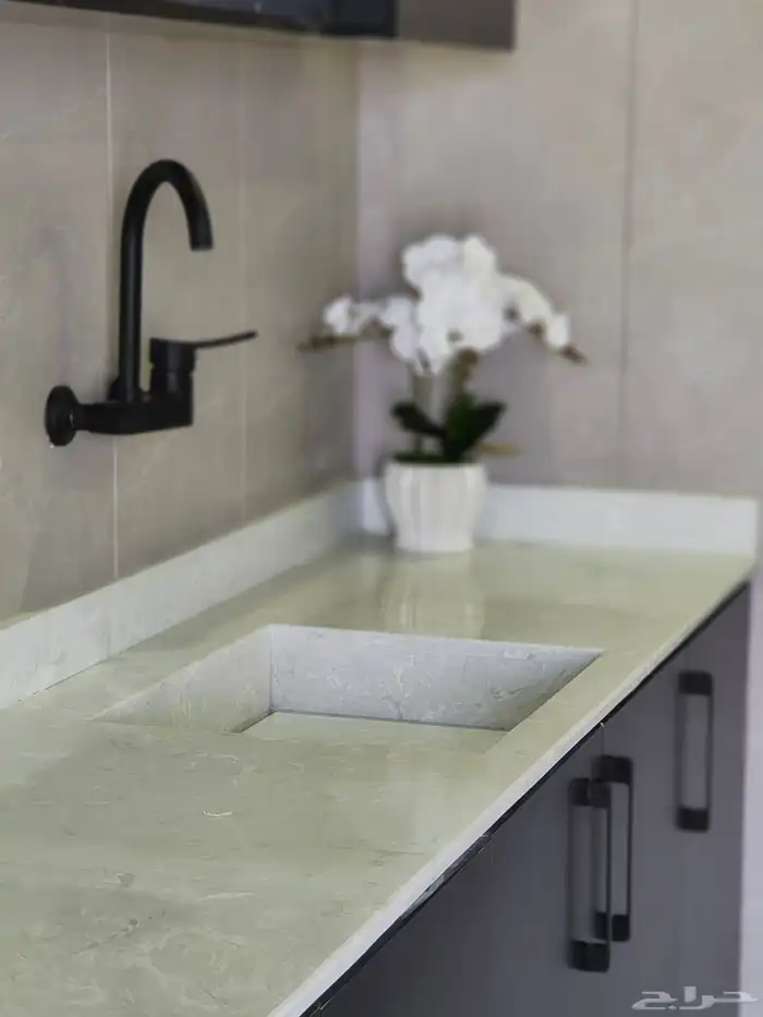 كرفان ملكي شرائح المنيوم الطول 24  VIP 6