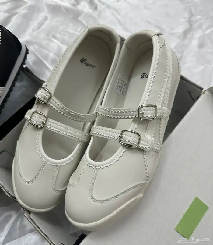 شوزات نسائيه 10