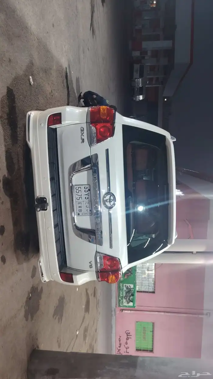 جيب لاند كراوزر نظيف 12