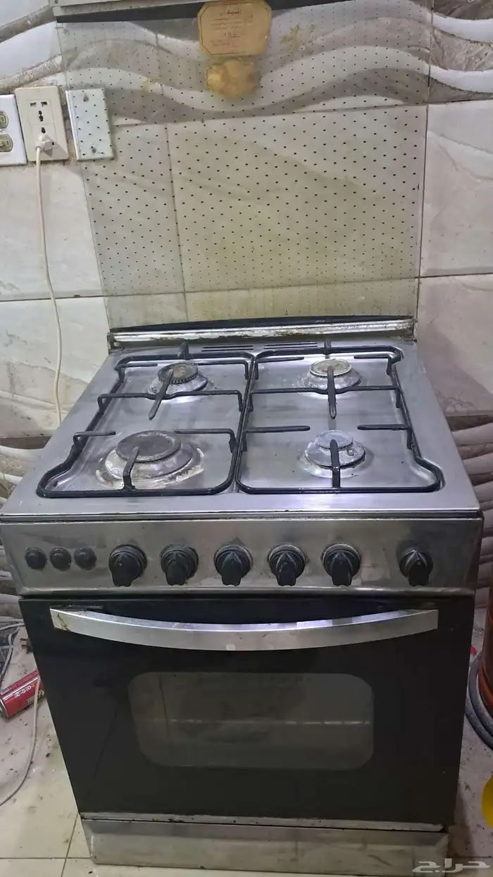 كل شيء شغال بس في 2 عين محتاجين فونيه السعر 200 1