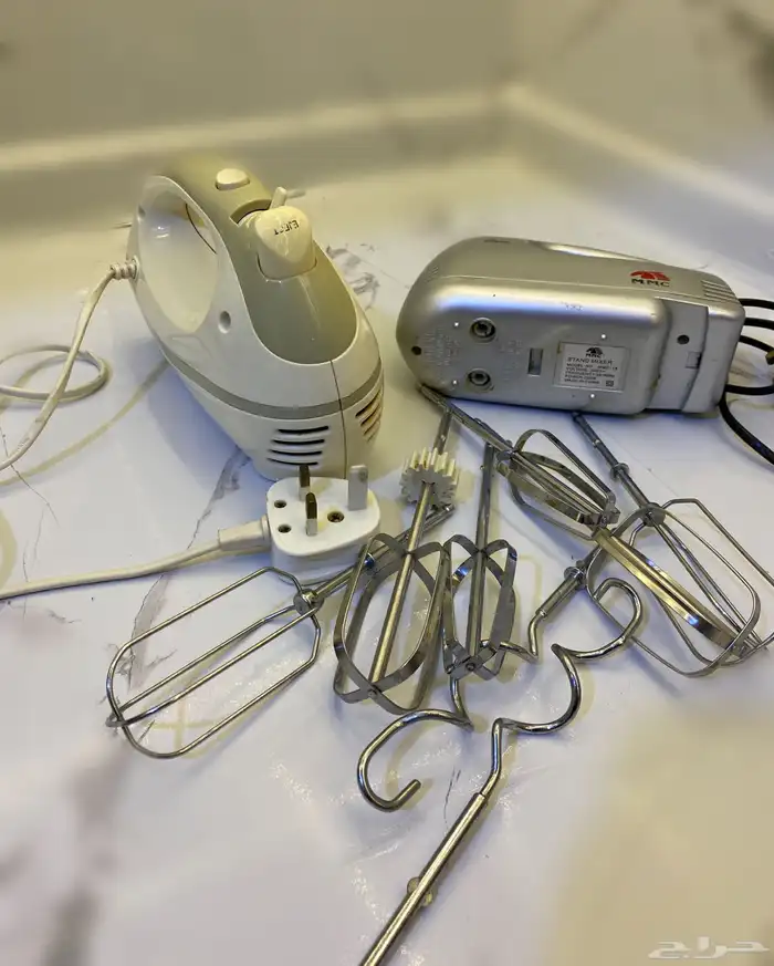 معي 2 مضرب خلاط يدوي كهربائي شغالات ومستعملات.. للبيع ب30 4