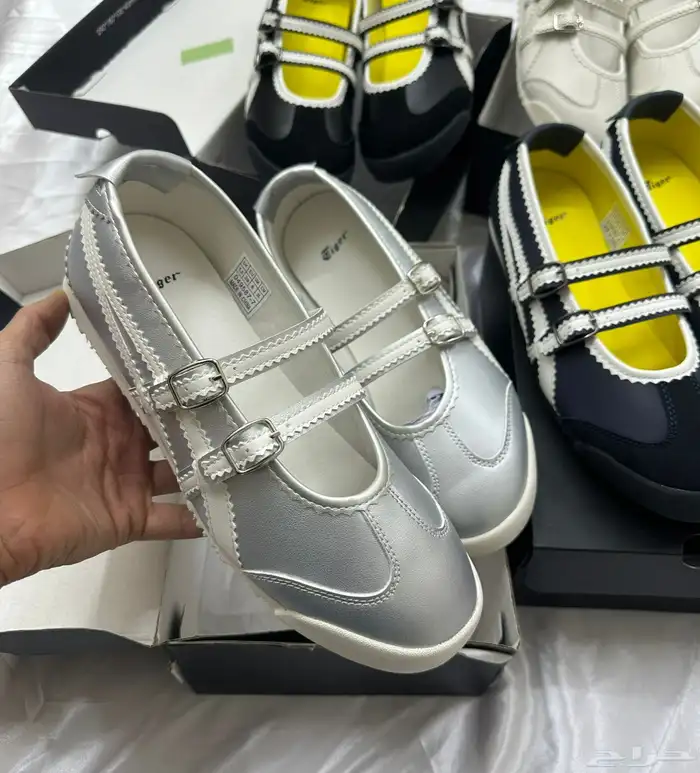 شوزات نسائيه 9