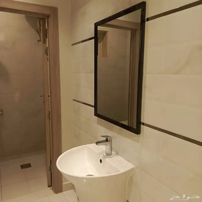 للإيجار شقة فاخرة و جديدة ( حي الجابرة ) 2