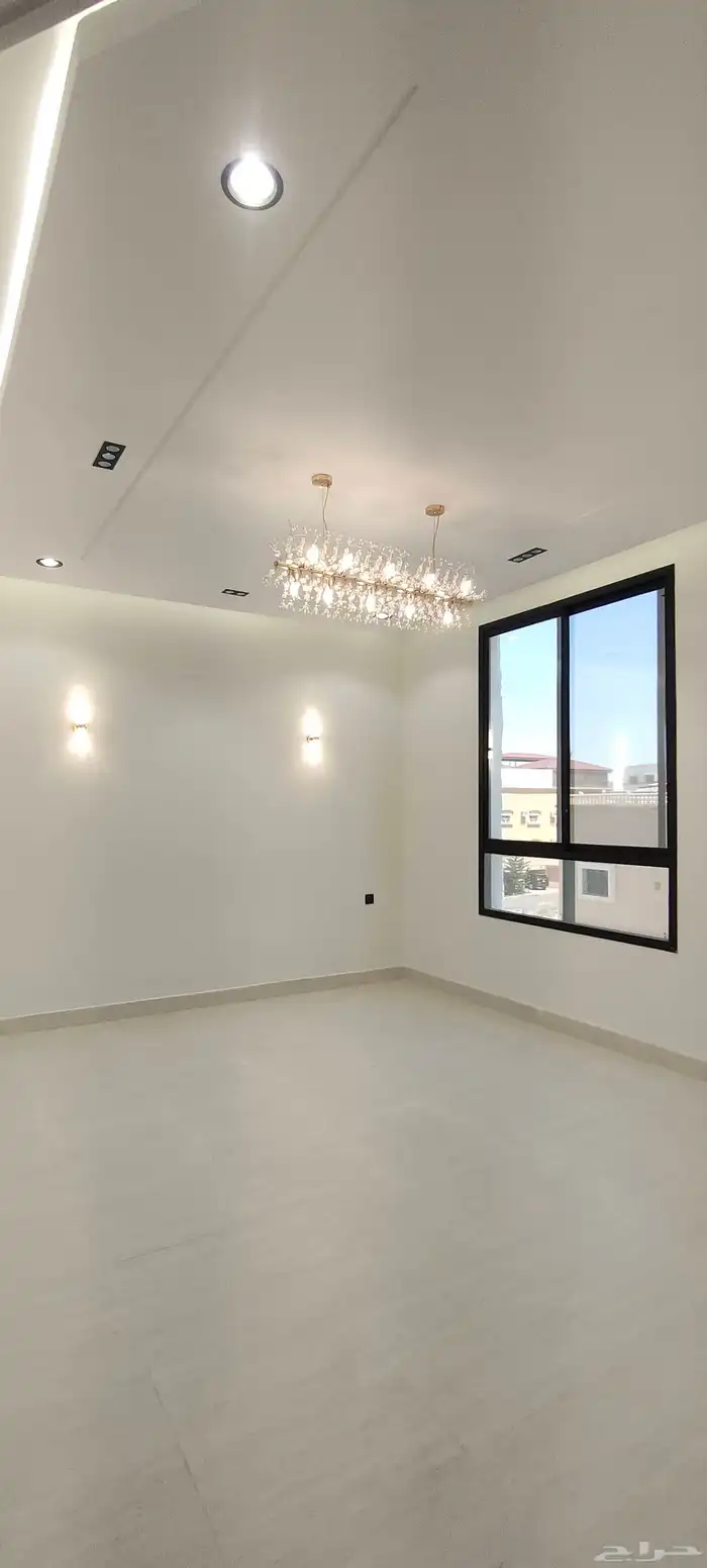 للبيع شقق ارضية وعلويه تشطيب ممتاز موقع مميز بحي الموظفين 10