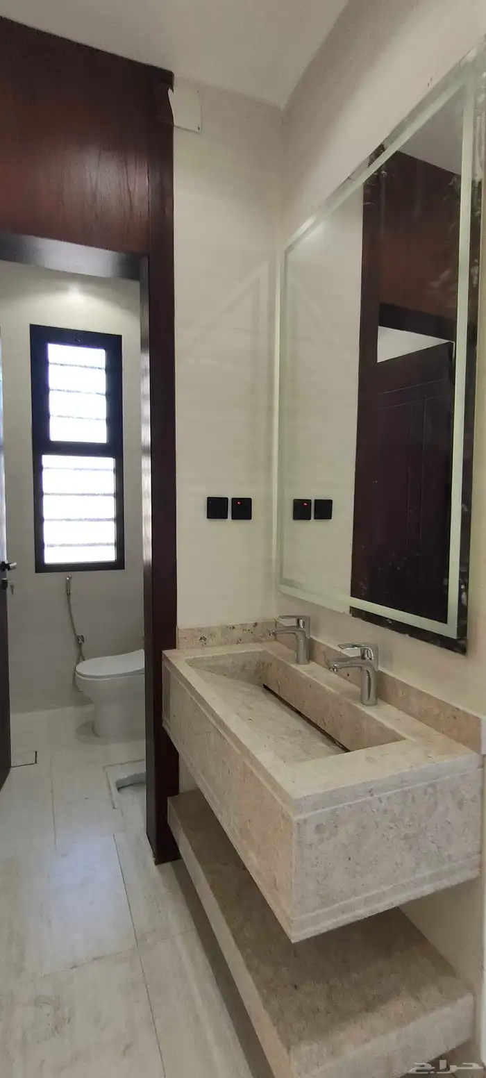 للبيع شقق ارضية وعلويه تشطيب ممتاز موقع مميز بحي الموظفين 24