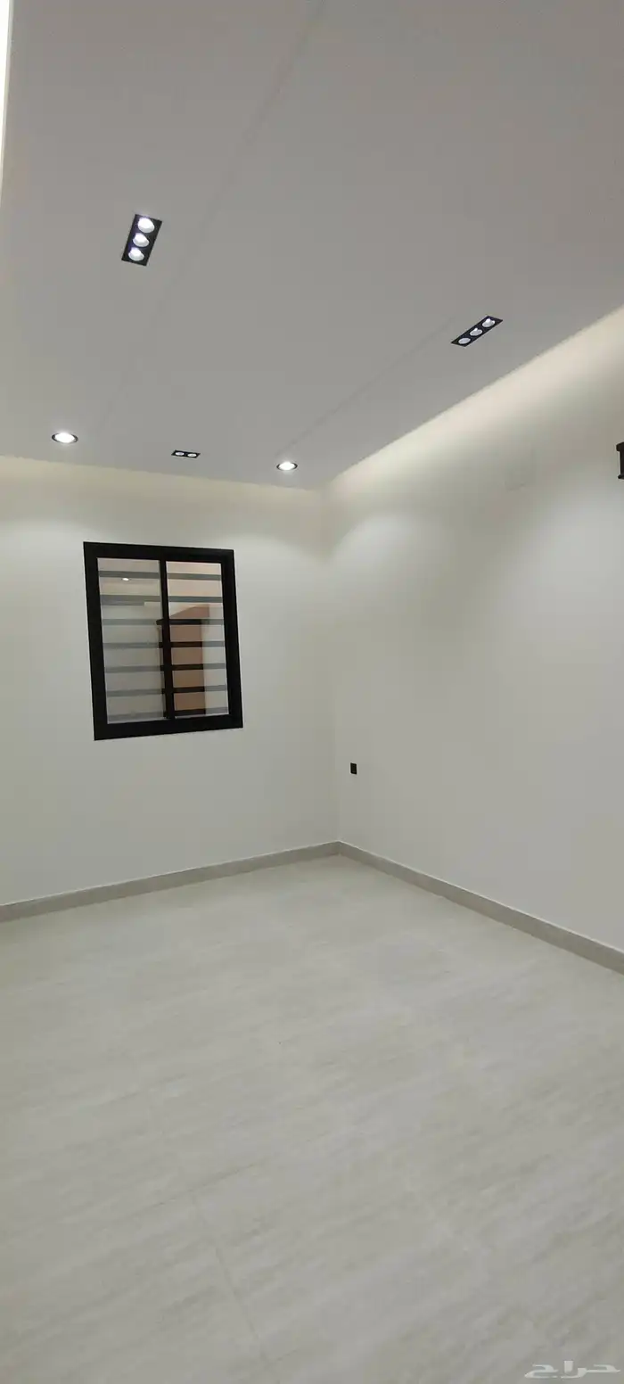 للبيع شقق ارضية وعلويه تشطيب ممتاز موقع مميز بحي الموظفين 23