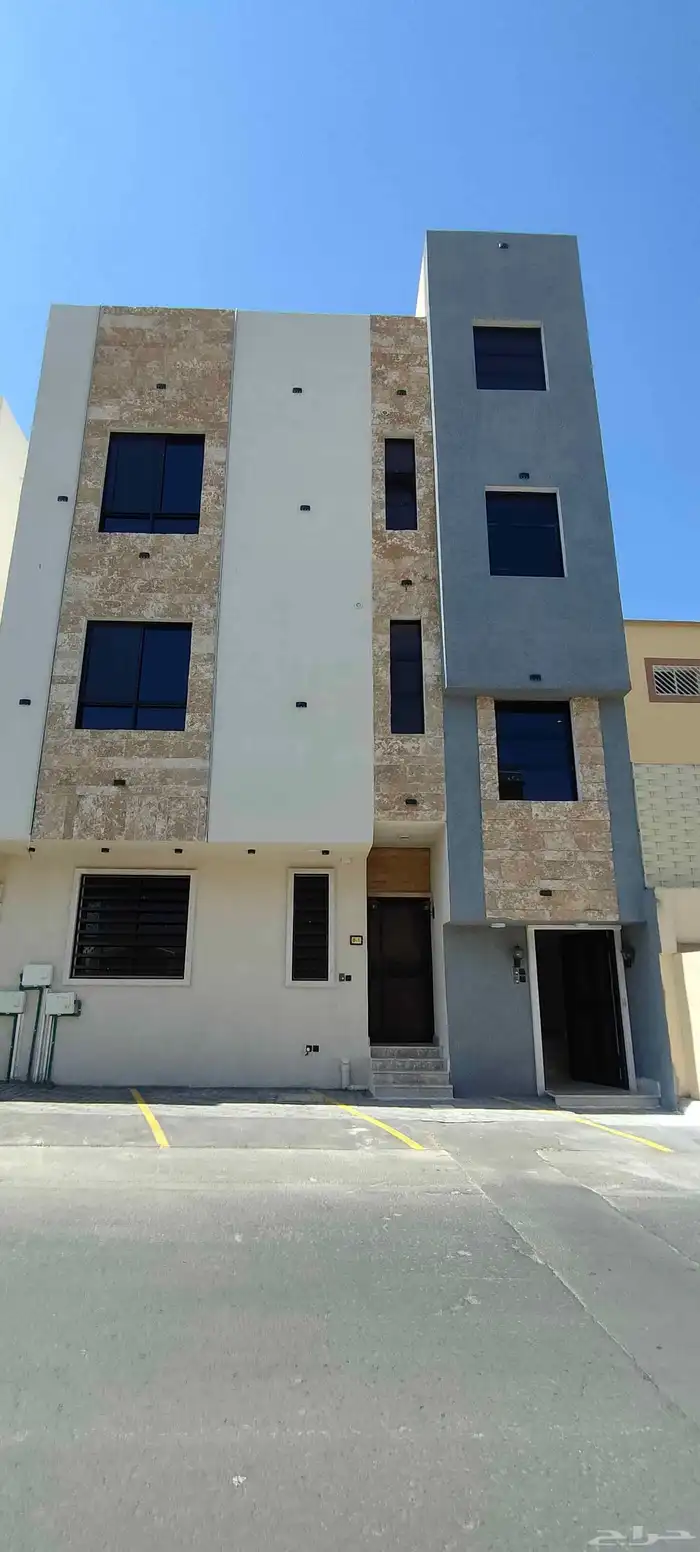 للبيع شقق ارضية وعلويه تشطيب ممتاز موقع مميز بحي الموظفين 0