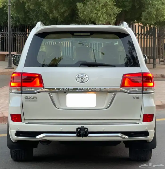 تويوتا لاندكروزر 2017 GXR فل سعودي 5