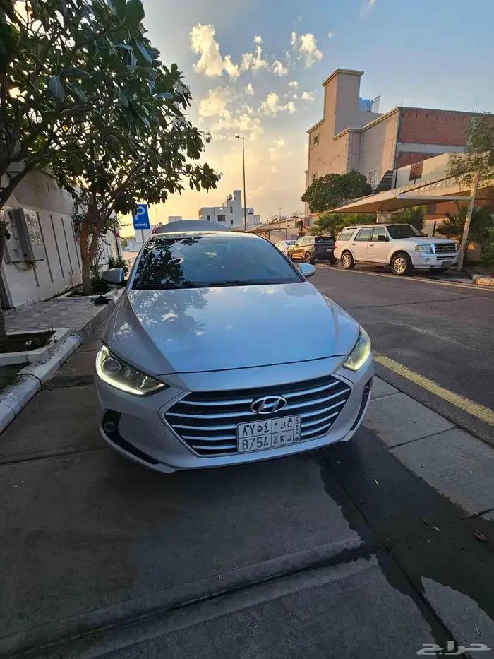 النترا 2018 Elantra مكينة 2.0 نص فل ممشى قليل 0