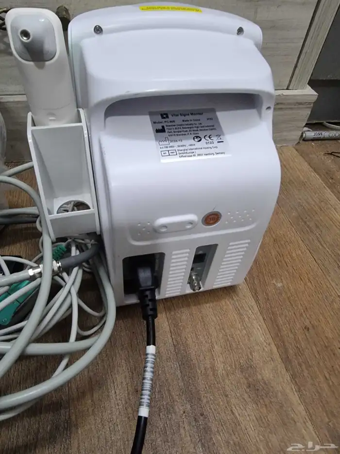 جهاز قياس العلامات الحيويه ومتابعه المريض 4
