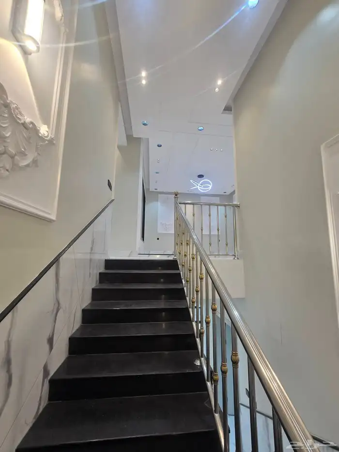 للبيع روف ارضى وعلوى بحوش ومدخل سياره شمال التضامن 33