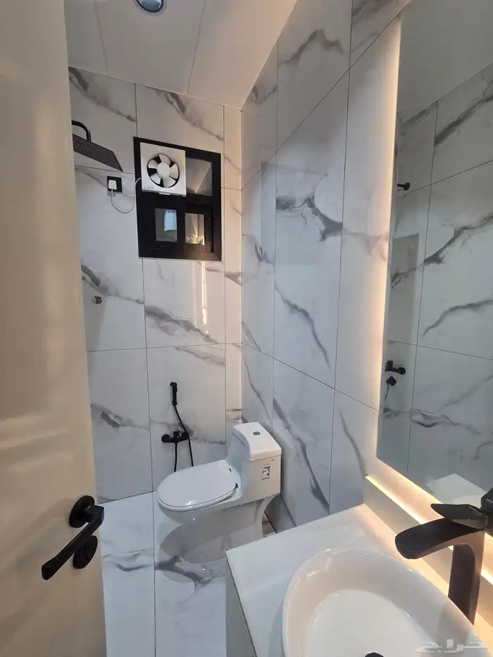 للبيع روف ارضى وعلوى بحوش ومدخل سياره شمال التضامن 19