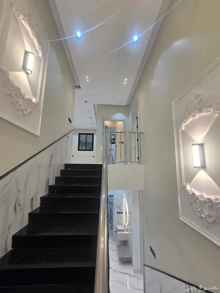 للبيع روف ارضى وعلوى بحوش ومدخل سياره شمال التضامن 14