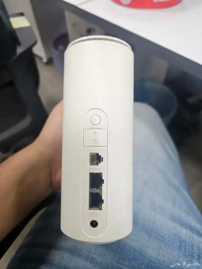 راوتر 5g من zte يشغل جميع الشرايح 1