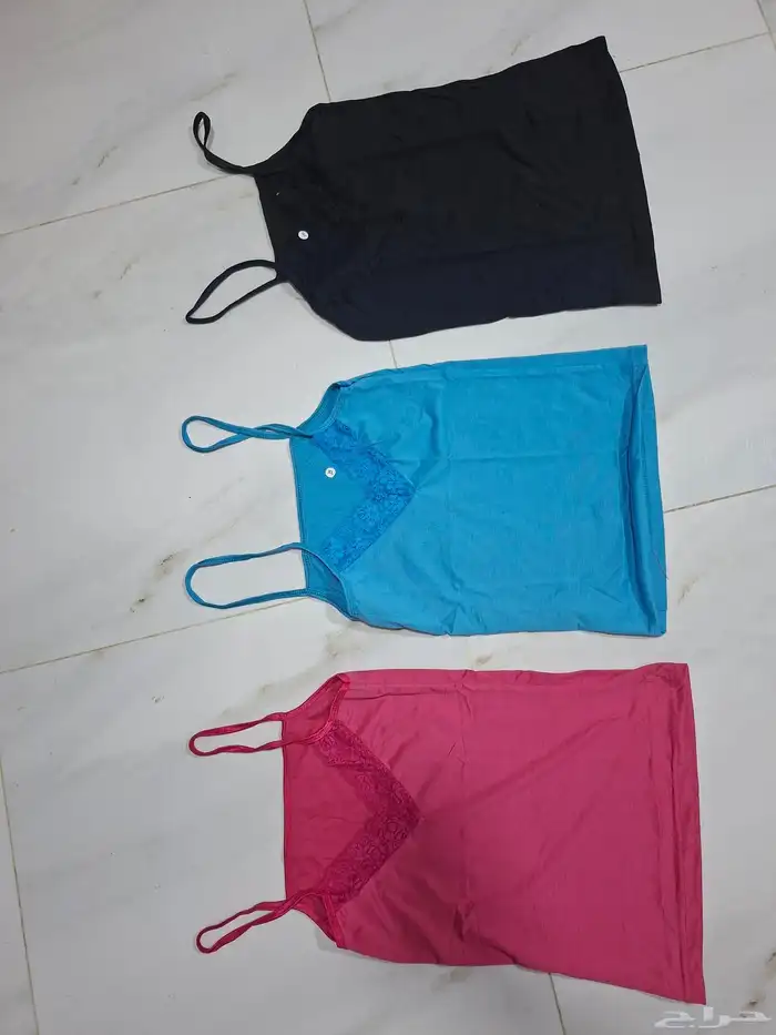 ملابس داخلية نسائية بألوان ومقاسات مختلفة وبسعر جملة 1