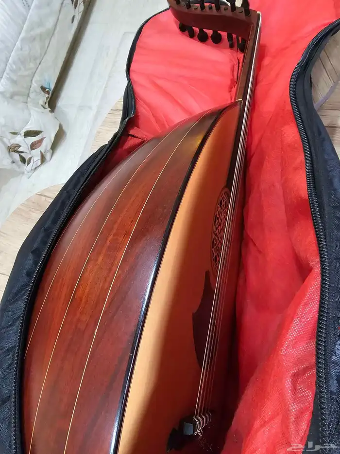 آلة عود موسيقي 5