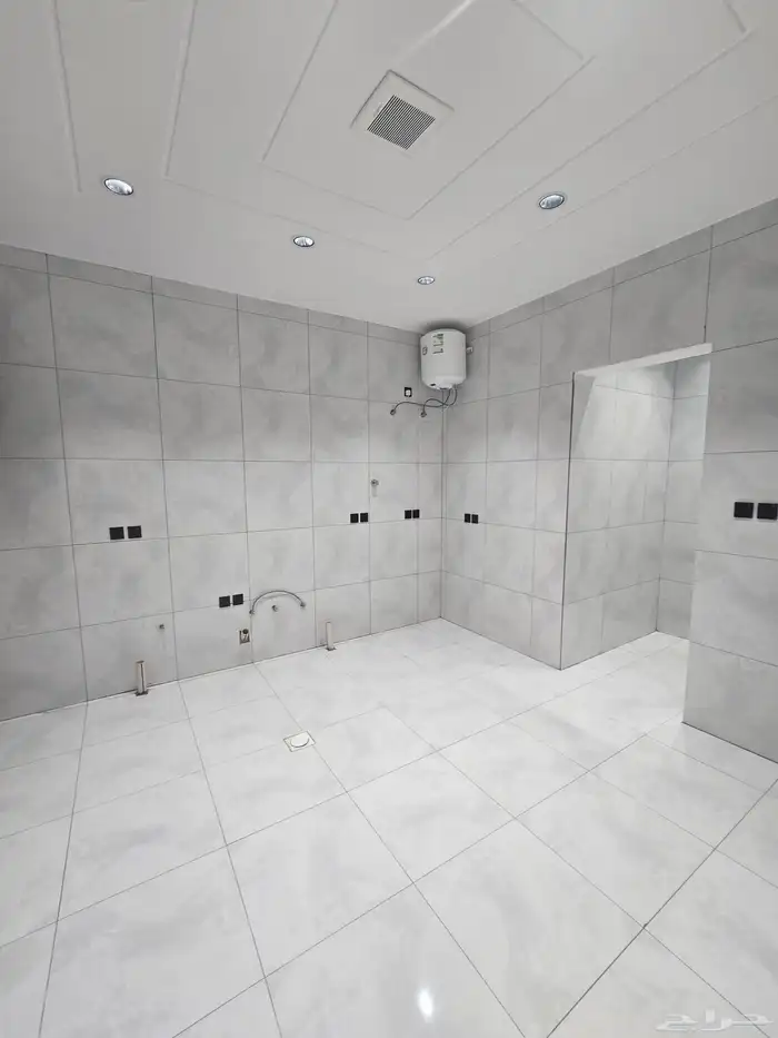 للبيع روف ارضى وعلوى بحوش ومدخل سياره شمال التضامن 6