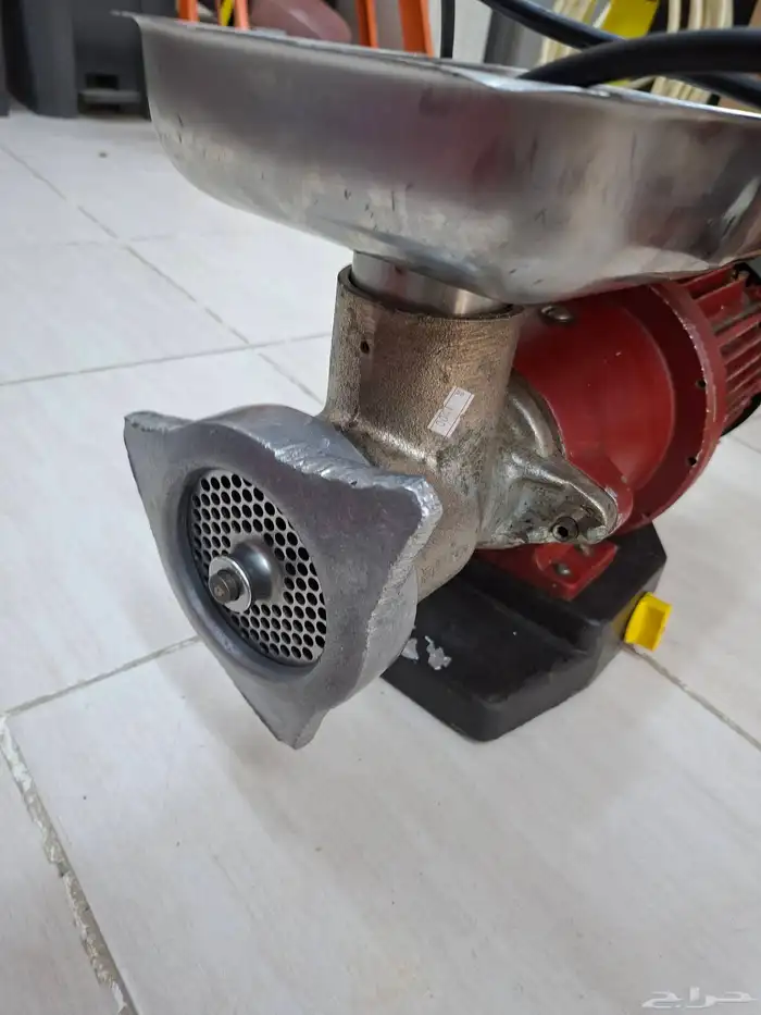 فرامة لحم كبيرة حق مطاعم وجزارة ايطالي 3