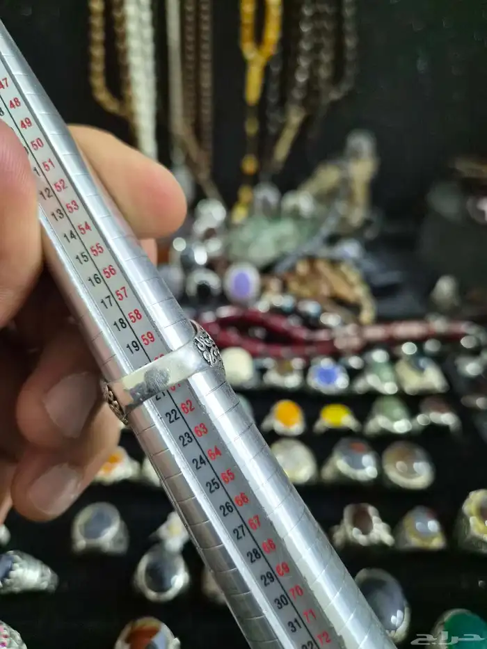 خاتم بحجر عقيق مصور وجه 6