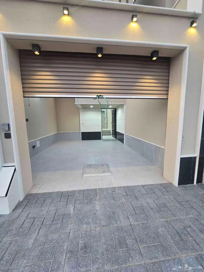 للبيع روف ارضى وعلوى بحوش ومدخل سياره شمال التضامن 22