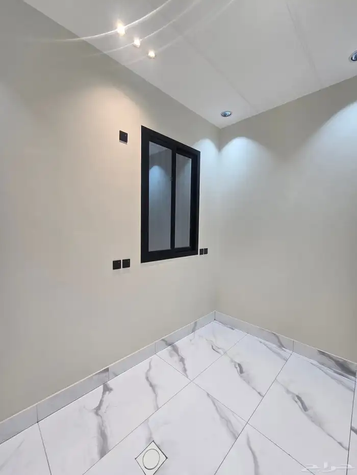 للبيع روف ارضى وعلوى بحوش ومدخل سياره شمال التضامن 37