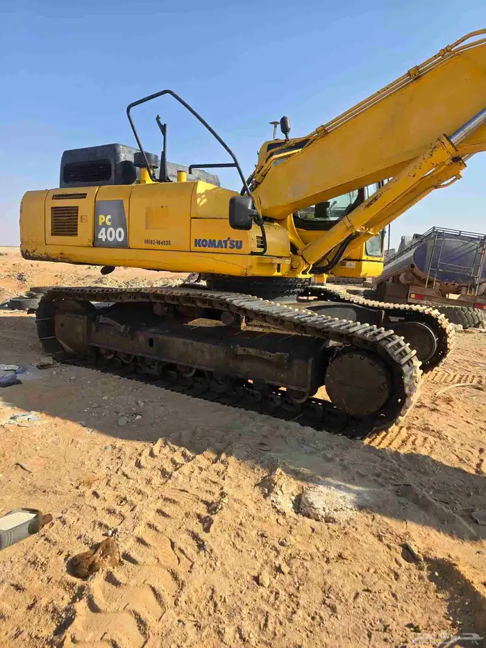 بوكلين كماتسو مديل2012 للبيع او للأجار موقعه طريف الشمال 4