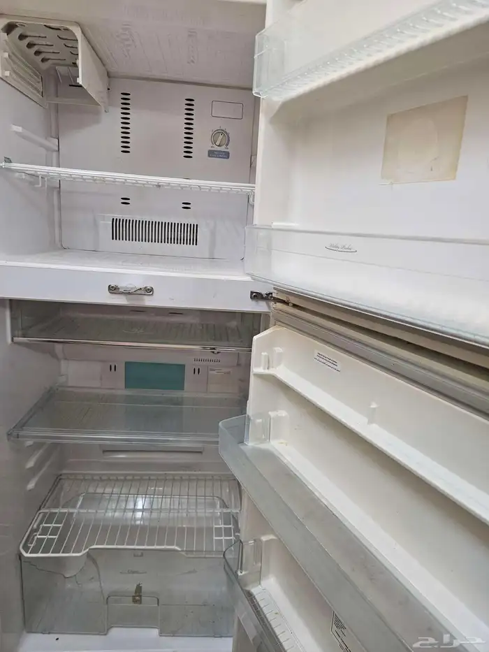 ثلاجه توشيبا تقريبا 16 قدم طولها متر ونص 2