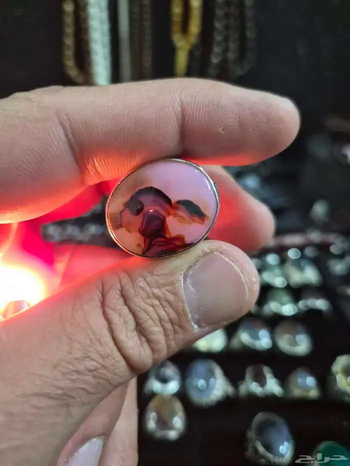 خاتم بحجر عقيق مصور وجه 0