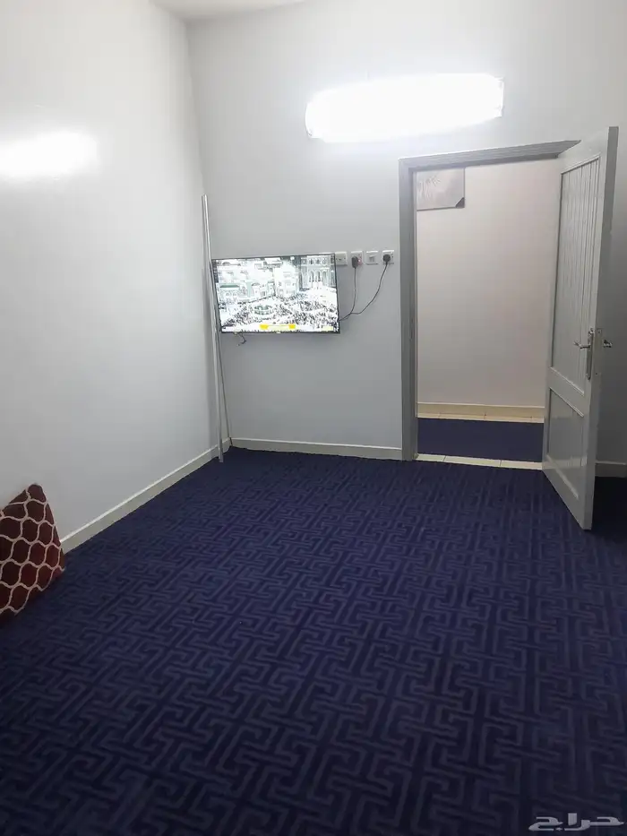 يوجد شقه عزاب مفروش للايجار الشهري 3