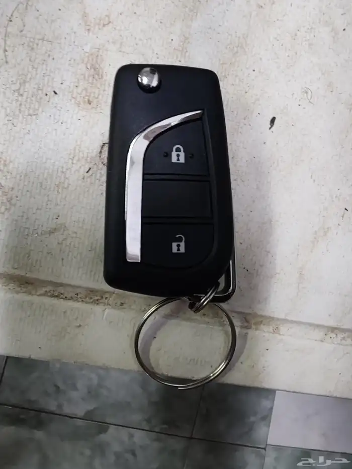 مفتاح تويوتا فورتشنر اصلي من 2016 الى 2020 0